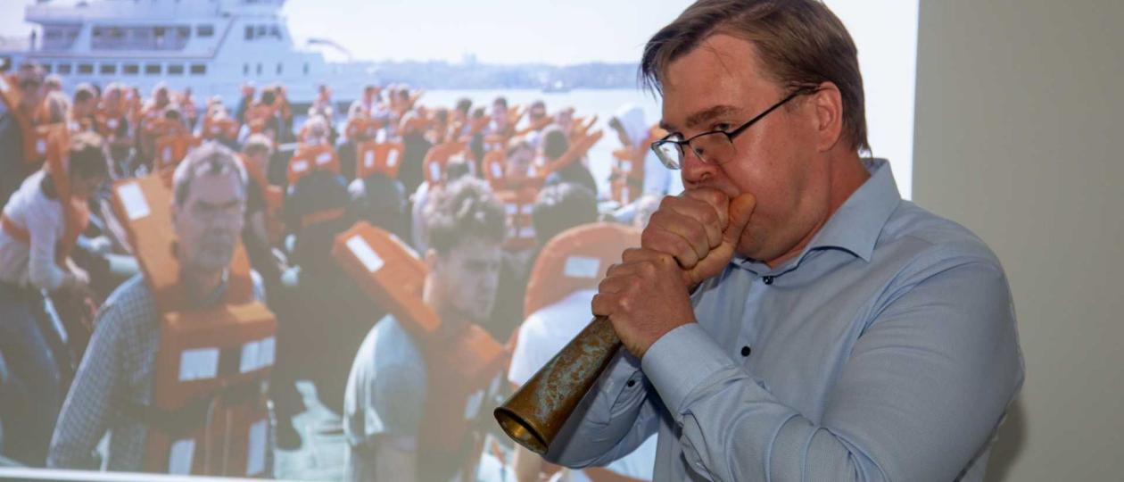 blåser i horn